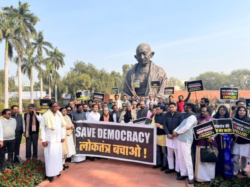 143 Opposition MPs Suspended:विपक्षी सांसदों के निलंबन के खिलाफ राहुल गांधी, समेत INDIA गठबंधन के नेताओं का जंतर-मंतर पर प्रदर्शन