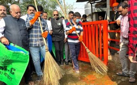 MP News: MP News: श्री राम मंदिर प्राण प्रतिष्ठा से पहले कैलाश विजयवर्गीय और विश्वास सारंग ने मंदिरो में शुरु किया सफाई अभियान