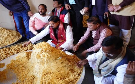 Ujjain News: रामलला के लिए मप्र के सीएम डाॅ. मोहन यादव ने बनाए लड्डू, महाकाल मंदिर से भेजे जाएंगे अयोध्या