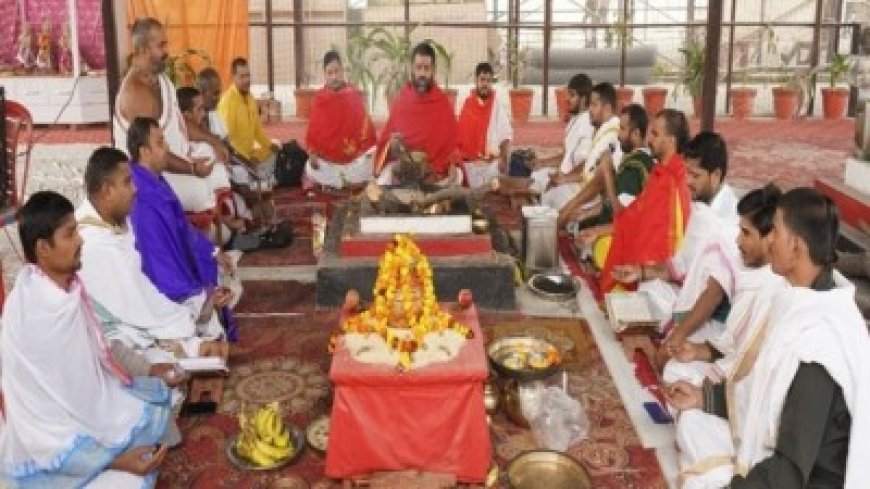 Ram Mandir Pran Pratishtha: रामलला की प्राण प्रतिष्ठा कार्यक्रम के प्रायश्चित पूजन के अनुष्ठान शुरू, 22 जनवरी तक रोज ऐसे होगा पूजन