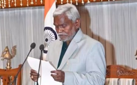 Champai Soren Swearing Ceremony: चंपई सोरेन ने ली झारखंड के सीएम की शपथ