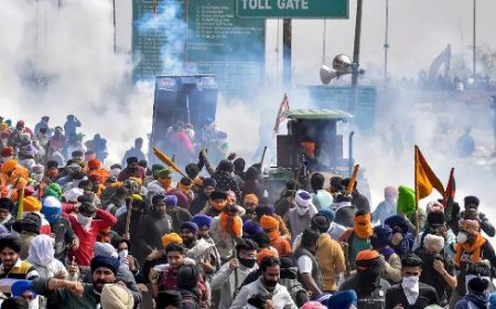 Farmers Protest: किसानों का'दिल्ली चलो' मार्च दो दिन के लिए स्थगित, करेंगे नई रणनीति पर विचार