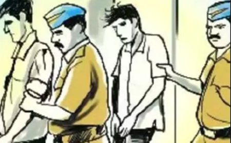 सवारी को सुनसान जगह ले जाकर लूटा, आटो रिक्शा चालक सहित तीन गिरफ्तार