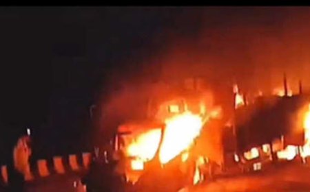 झांसी में कार हदशा दूल्हा समेत चार लोगो की मौत