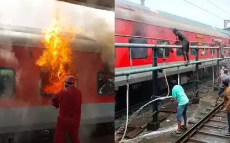 विशाखापत्तनम रेलवे स्टेशन पर भीषण आग: कोरबा एक्सप्रेस की AC बोगियां जलकर राख