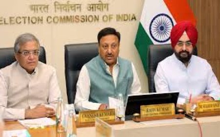 महाराष्ट्र में किसी भी समय चुनाव के तारीखों का ऐलान हो सकता है, तैयारियों की समीक्षा के लिए चुनाव आयोग की टीम मुंबई पहुंची