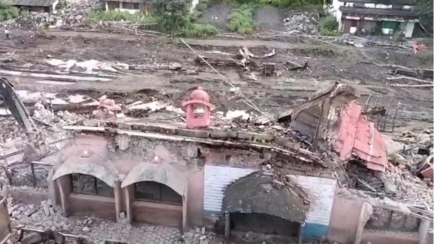 डेढ़ सौ साल ओंकारेश्वर रेलवे स्टेशन का भवन हुआ जमींदोज, दो किमी दूर बन रहा है नया स्टेशन