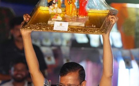 देश में पहली बार: केजरीवाल सरकार का बड़ा ऐलान, पुजारियों और ग्रंथियों को हर महीने मिलेंगे ₹18,000