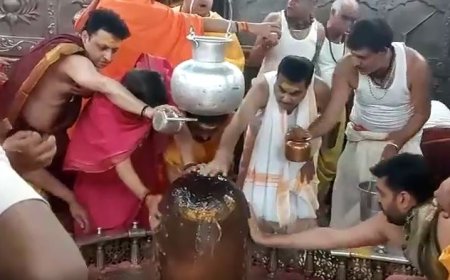 Madhya pradesh: केंद्रीय मंत्री नितिन गडकरी ने उज्जैन के महाकालेश्वर ज्योतिर्लिंग मंदिर में की पूजा-अर्चना