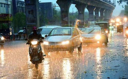Hyderabad Heavy Rain: हैदराबाद में भारी बारिश से जलभराव, सड़कें बनीं तालाब!