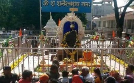शनि शिंगणापुर मंदिर से निकाले गए 114 मुस्लिम कर्मचारी, लंबे समय से थी मांग