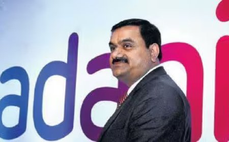 दुनिया का सबसे बड़ा कंटेनर जहाज 'एमएससी इरिना' अडानी समूह के विझिनजाम अंतरराष्ट्रीय बंदरगाह पर पहुंचा