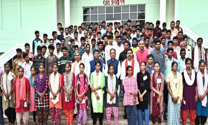 रायपुर : बस्तर के बच्चों का स्वर्णिम भविष्य सुनिश्चित करने के लिए सरकार प्रतिबद्ध – मुख्यमंत्री  विष्णुदेव साय