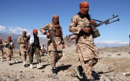 सिर्फ 15 मिनट में PAK सेना का आत्मसमर्पण, तालिबान ने हथियार भी कब्जाए