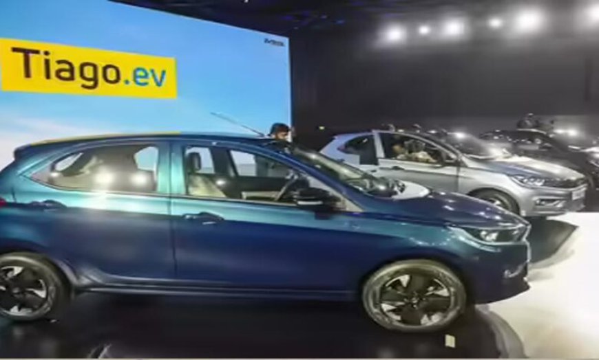 दिवाली में Tata Motors की गाड़ियों की धूम, शोरूम पर लगी भीड़