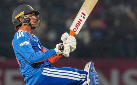 टी20 में छक्कों का तूफान: अभिषेक शर्मा ने रचा इतिहास, सबसे तेज 300 सिक्स लगाने वाले भारतीय बने