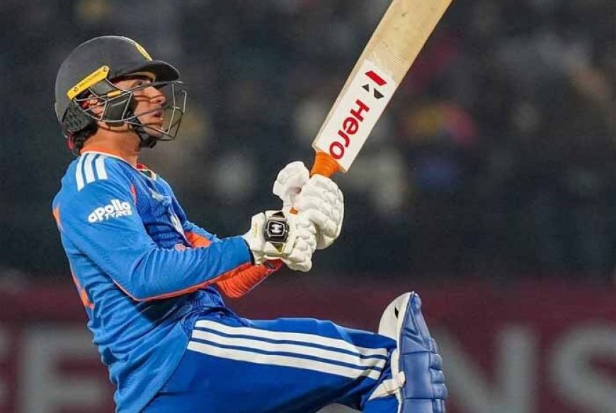 टी20 में छक्कों का तूफान: अभिषेक शर्मा ने रचा इतिहास, सबसे तेज 300 सिक्स लगाने वाले भारतीय बने