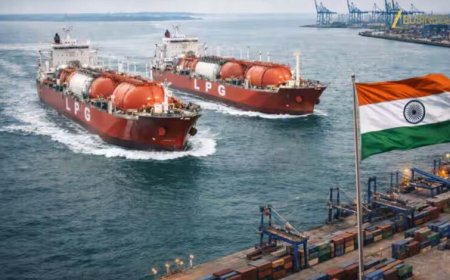 होर्मुज से बेधड़क निकलकर, अब भारत पहुंचने वाले हैं दो LPG जहाज, जानें कैसे सफल हुआ मिशन ‘शिवालिक’ और ‘नंदा देवी’