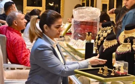 चांदी हुई 4500 रुपये महंगी, सोने के दाम भी 2000 रुपये से ऊपर चढ़े