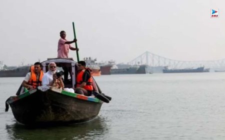 पीएम मोदी ने हुगली नदी में किया नौका विहार, फोटोग्राफी में भी आजमाया हाथ