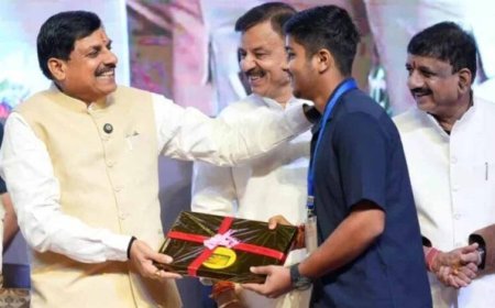 Madhya Pradesh में 1.21 लाख छात्रों को लैपटॉप के पैसे, 75% से अधिक अंक वालों को फायदा
