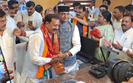 महेंद्र सिंह यादव ने अपेक्स बैंक में पदभार ग्रहण करते हुए किया ऐतिहासिक स्वागत