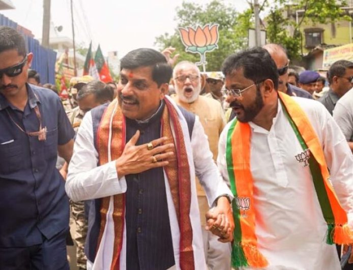 कोलकाता की गलियों में उतरे CM मोहन यादव, बोले – बंगाल अब बदलाव चाहता है, TMC पर बड़ा हमला