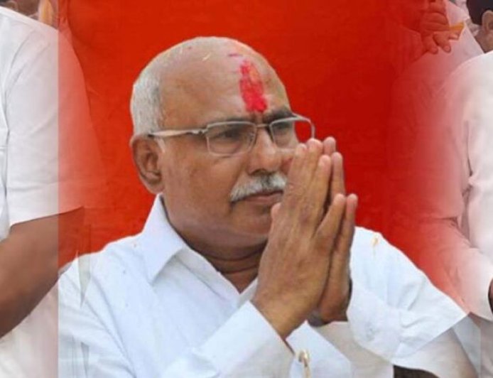 शोकाकुल मां का दर्द: बेटे का अंतिम संस्कार नहीं कर पा रही थी, बीजेपी अध्यक्ष ने 1800 किमी दूर नेपाल पहुंचाया पार्थिव देह