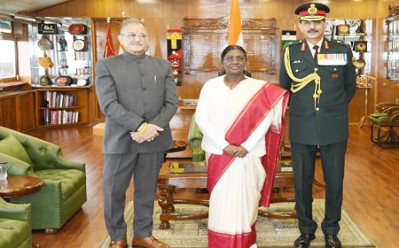 राष्ट्रपति द्रौपदी मुर्मु ने सेना प्रशिक्षण कमान का किया दौरा, आधुनिक सैन्य तैयारियों की ली जानकारी