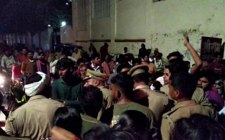 गर्मी से तड़पते लोगों का फूटा गुस्सा, जौनपुर में सड़क पर उतरी जनता