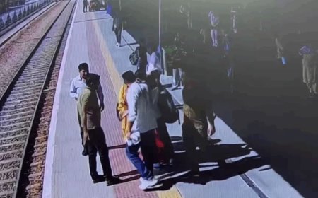अलवर जंक्शन पर बड़ा हादसा टला, RPF जवान ने चलती ट्रेन से गिरती महिला की जान बचाई