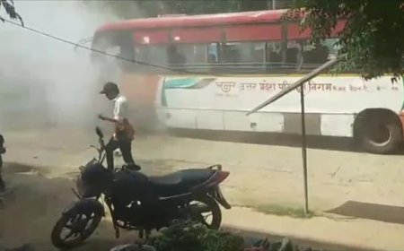 आगरा-फतेहाबाद रोड पर यूपी रोडवेज बस में अचानक उठा धुआं, यात्रियों की सूझबूझ से टला बड़ा हादसा
