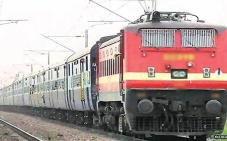 मुंबई सेंट्रल काठगोदाम साप्ताहिक ट्रेन नियमित, कासगंज ठहराव से यात्रियों को बड़ी राहत