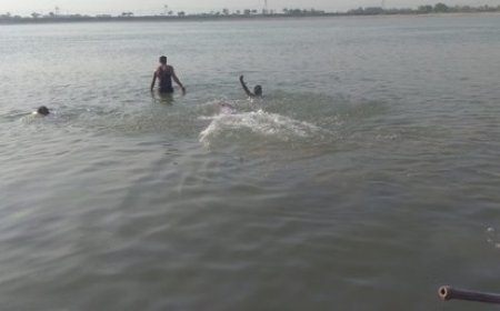 गोरखपुर में सरयू नदी में दर्दनाक हादसा, स्नान के दौरान युवक की डूबने से मौत, गांव में मातम