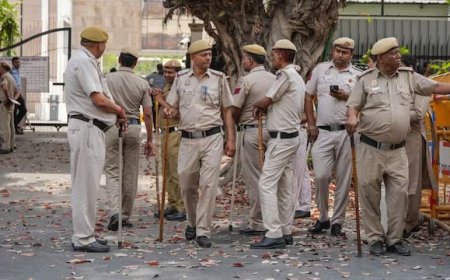 दिल्ली पुलिस की बड़ी कार्रवाई आतंकी हमलों की साजिश रच रहे 9 आरोपी गिरफ्तार, ISI और अंडरवर्ल्ड कनेक्शन का खुलासा