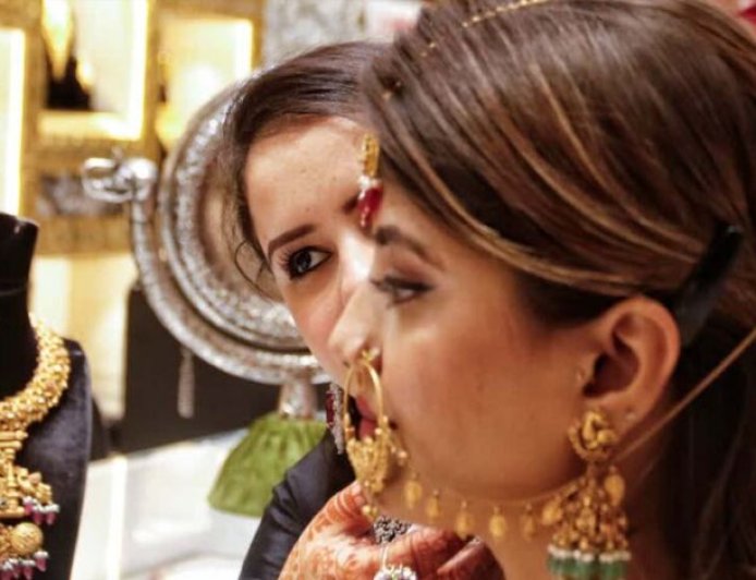 Gold-Silver Prices में जोरदार उछाल: इंपोर्ट ड्यूटी बढ़ते ही चांदी 3 लाख के करीब, जानें सोने के नए रेट