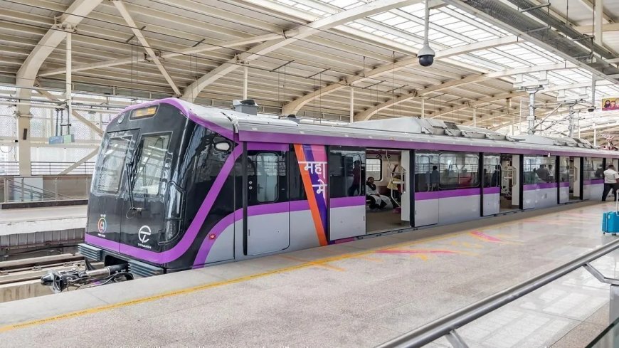 बारिश में टपकी मेट्रो की छत, पुणे मेट्रो की व्यवस्था पर उठे सवाल