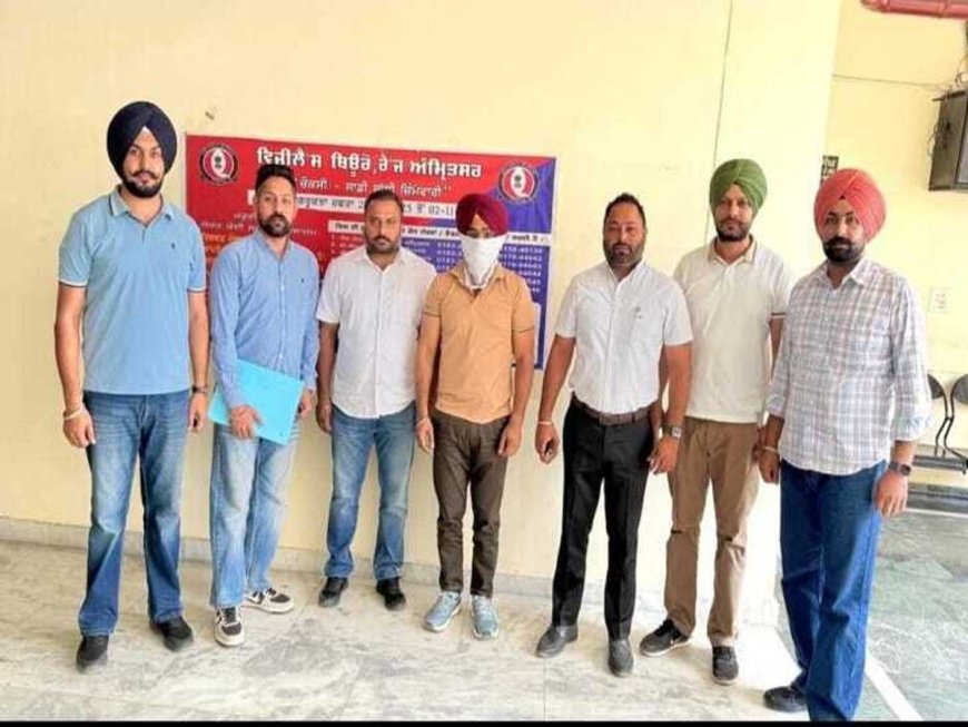 गुरदासपुर में विजिलेंस का बड़ा एक्शन, रिटायर्ड JE से रिश्वत ले रहा अकाउंटेंट रंगेहाथ गिरफ्तार