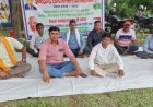 पाकुड़ में 94 दिनों से मनरेगा कर्मियों की हड़ताल, विकास कार्य पूरी तरह ठप; गांवों में गहराया रोजगार संकट