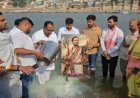 वाराणसी में राहुल गांधी के जन्मदिन पर कांग्रेस का अनोखा आयोजन, गंगा में जलाभिषेक और परशुराम रूप बना चर्चा का विषय