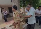 मेरठ में रिश्वत लेते दारोगा रंगेहाथ गिरफ्तार: केस से नाम हटाने के बदले मांगे थे ₹2 लाख, एंटी करप्शन टीम ने ₹30 हजार लेते ही दबोचा