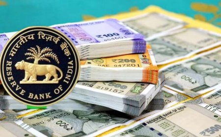RBI के फैसले से रुपये को मिली ताकत, डॉलर 50 पैसे फिसला; जानिए आम लोगों पर क्या होगा असर