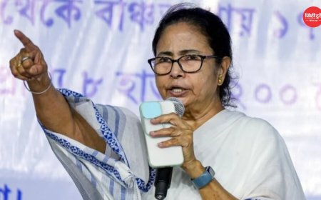 हावड़ा में TMC विधायक अरुणाभ सेन के घर के बाहर जोरदार विरोध, महिलाओं ने झाड़ू-जूते लेकर लगाए ‘चोर-चोर’ के नारे