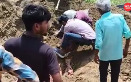 अलीगढ़ में दर्दनाक हादसा सोते चौकीदार पर गिरा मिट्टी से भरा डंपर, जिंदा दफन होकर मौत