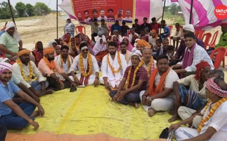 बलिया में अंडरपास की मांग को लेकर किसानों का उग्र प्रदर्शन, राष्ट्रीय राजमार्ग जाम कर किया विरोध