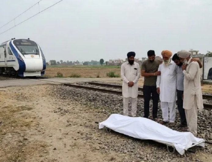 बठिंडा में रेलवे लाइन पार करते समय 17 वर्षीय छात्रा की ट्रेन से कटकर मौत