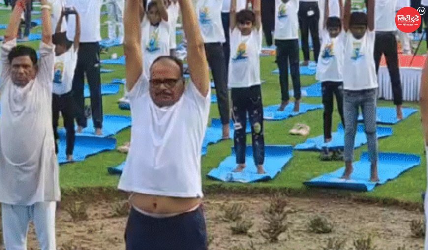 लखनऊ के KD सिंह बाबू स्टेडियम में भव्य योग शिविर: हजारों लोगों ने किया योगाभ्यास, ब्रजेश पाठक और दिनेश शर्मा रहे मौजूद
