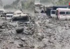 किश्तवाड़ में भारी बारिश का कहर: क्वार हाइड्रो पावर प्रोजेक्ट के पास बड़ा लैंडस्लाइड, मलबे में दबी कई गाड़ियां; हाई अलर्ट पर प्रशासन, राहत अभियान जारी