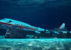 कबाड़ विमान से करोड़ों की कमाई का प्लान: बहरीन ने पुराने बोइंग 747 को समुद्र में डुबोकर बनाया दुनिया का सबसे बड़ा अंडरवाटर थीम पार्क