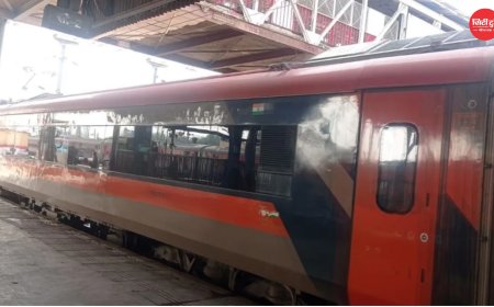 झांसी में रील के लिए चलती ट्रेन पर पथराव, दो युवक गिरफ्तार; बरौनी मेल पर हमला करने वाला आरोपी भी दबोचा